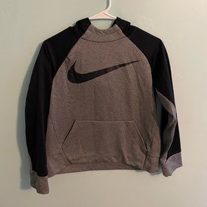 Comfy Boys Nike Sweatshirt!!